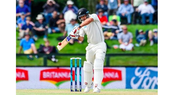 De Grandhomme whacks whirlwind 50 for New Zealand
