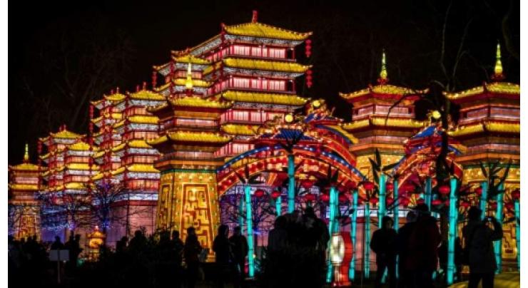 Chinese lanterns dazzle in ancient French town
