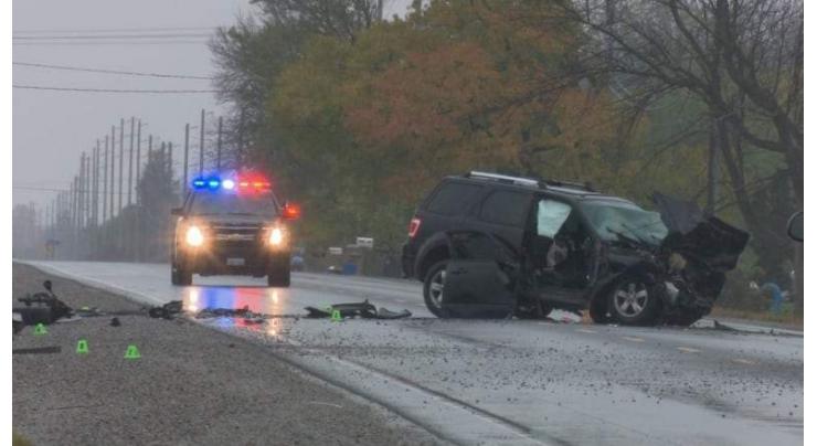 Six people dead, 8 injured in U.S. highway crash
