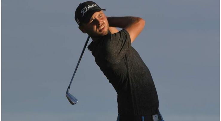 Newcomer Svensson snatches Sony Open lead
