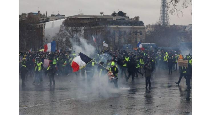 Over 100 People Detained in Paris Amid 9th Yellow Vest Rally - Reports