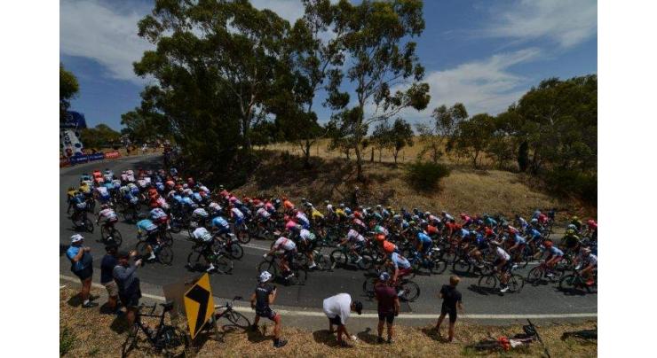 Viviani wins opening Tour Down Under stage in brutal heat
