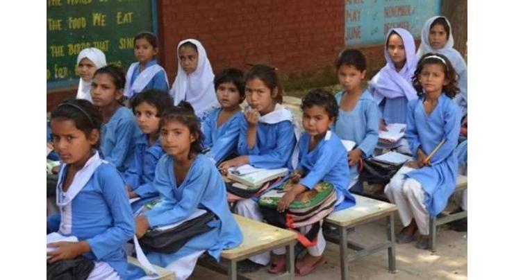 Deputy Commissioner Nawabshah pays surprise visits to school, Rural Health Centre

