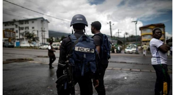 Suspected anglophone separatists 'kidnap 30' in Cameroon
