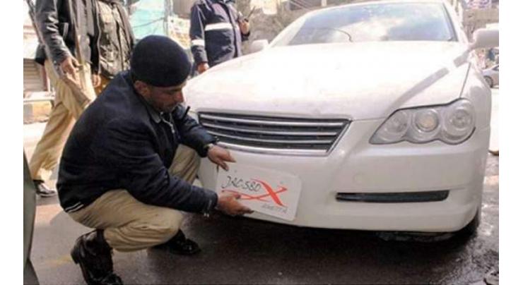 Crackdown against fancy, fake number plates in Sukkur launched
