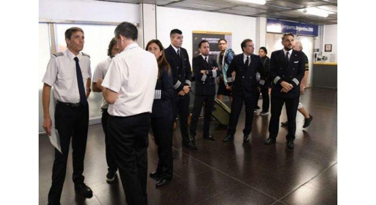 Argentine Pilots Call Strike to Protest Foreigners Being Hired by National Airlines
