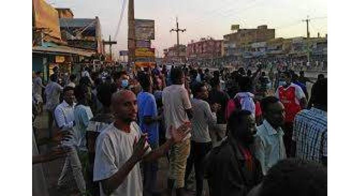 Sudan protests rumble on as Bashir remains defiant
