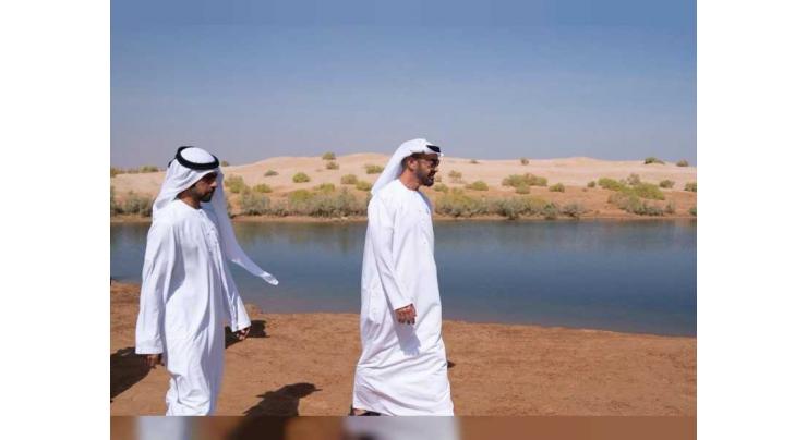 Mohamed bin Zayed visits Al Ain&#039;s tourist destinations, residential projects