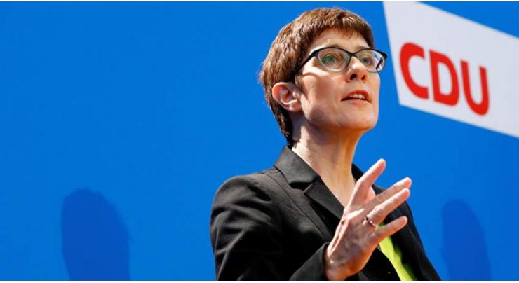 Germany's New CDU Leader, Industry Representatives Publicly Appeal to UK to Remain in EU