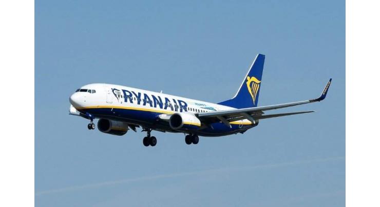 Ryanair blames lower fares for fresh profit warning

