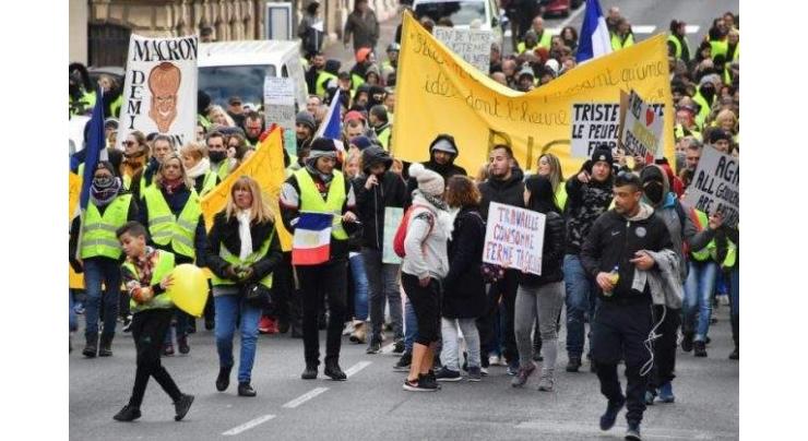 Macron's debate put to test as 'yellow vests' stage tenth protest
