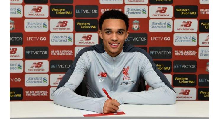 Alexander-Arnold signs new Liverpool contract
