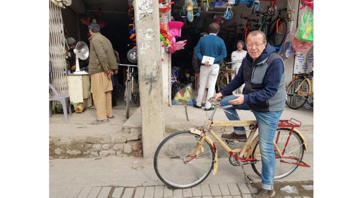 German envoy buys a 'Made in Pakistan' bicycle