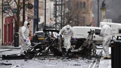 اعتقال رجلين آخرين على صلة بهجوم "مفخخة" لندنديري بأيرلندا الشمالية - الشرطة