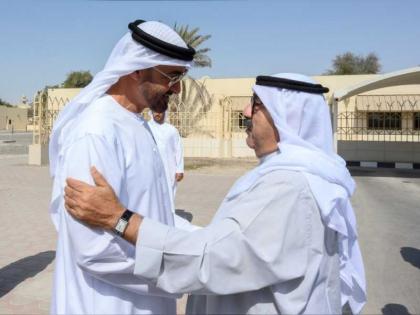 محمد بن زايد يستقبل وزير الدفاع الكويتي