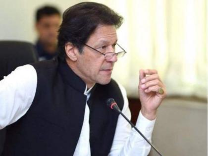 رئيس الوزراء عمران خان يؤكد دعم حكومته الكامل لإحياء قطاع الغزل والنسيج في البلاد