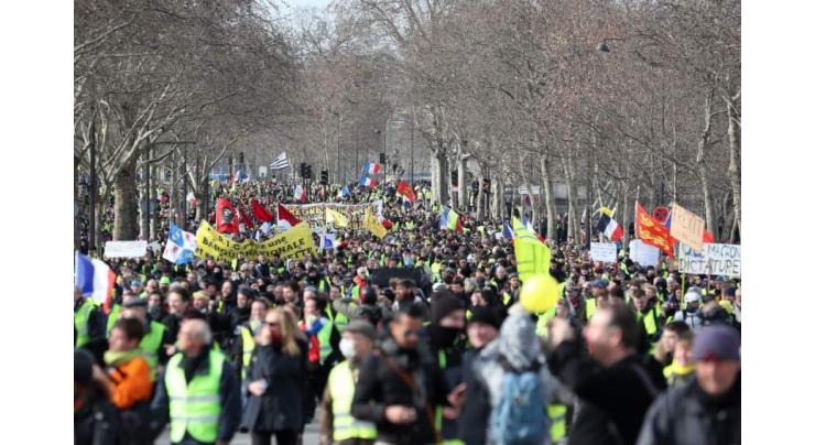 Yellow Vest Protesters Demonstrating in Paris for 14th Consecutive Weekend