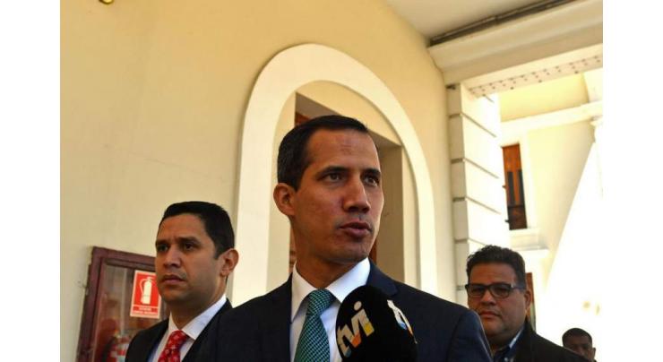 Guaido Signs 1st 'Presidential' Decree Allowing Humanitarian Aid in Venezuela