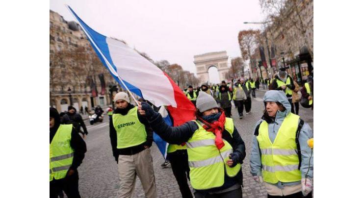 Yellow Vest Protesters Gather for 5th Rally on Champs-Elysees