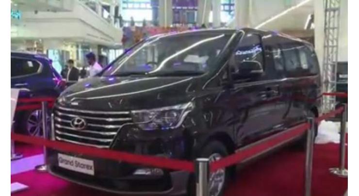 Hyundai Nishat unveils the Santa Fe, Grand Starex in Pakistan