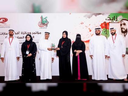 جمارك دبي تفوز بفكرة العام في مؤتمر وجائزة أفكار الامارات 2018