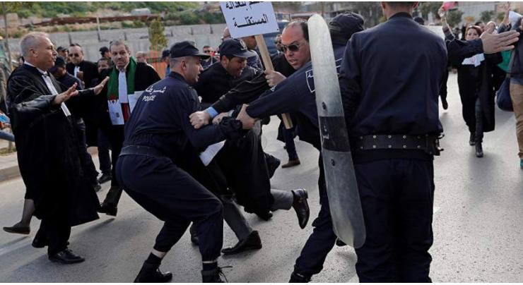Fresh Protests Against Bouteflika Begin in Algiers - Reports