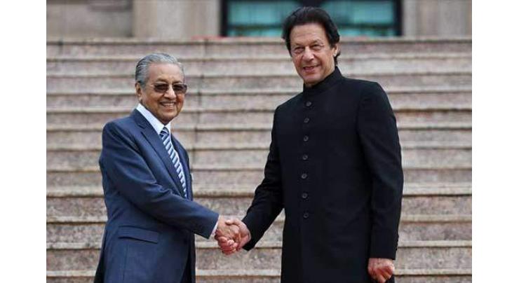 Pakistan eyes $900 million investment deals during Malaysian PM's visit