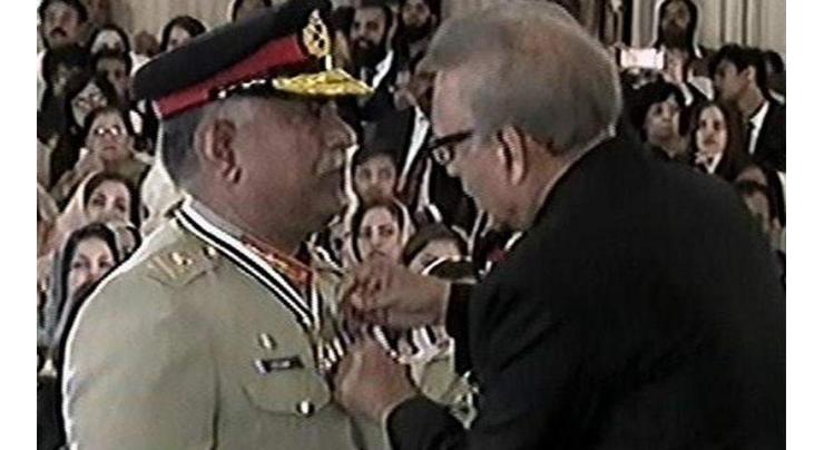 President Arif Alvi confers military, civil awards to different personalities