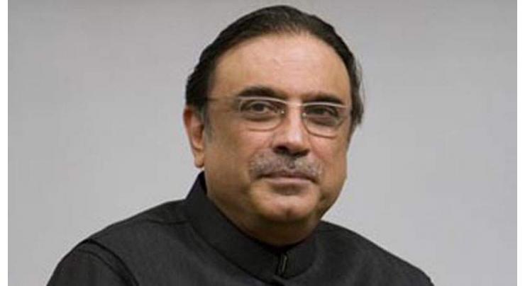 Zardari congratulates Nawaz, PML-N leaders, workers on bail