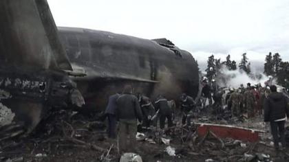 تحطم طائرة عسكرية في قاعدة جوية غربي الجزائر