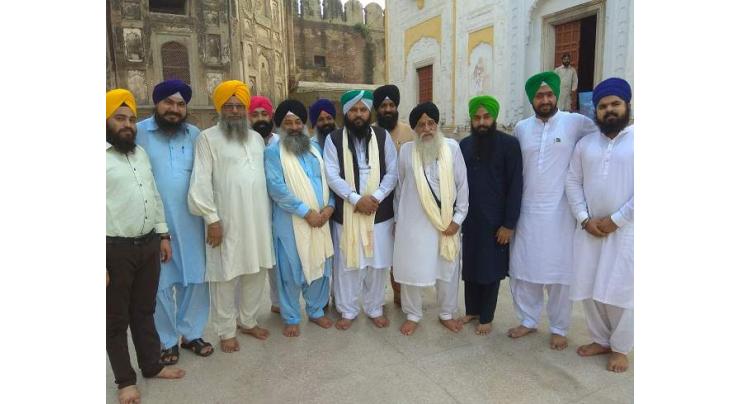 Sikh MPA bears expenses of Umrah for his employee
