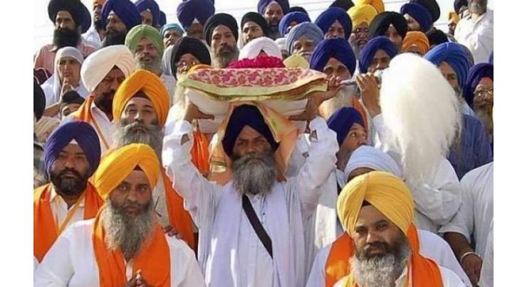 Sikh Yatrees visit Gurdwara in Sialkot
