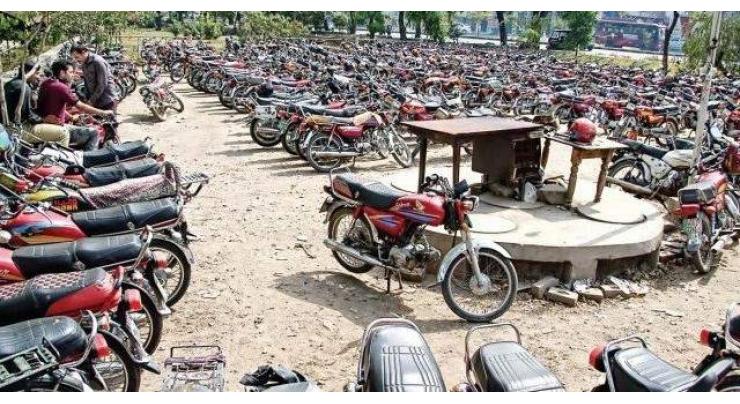 Youth fined of Rs 15,000 for possessing motorcycle without number plate
