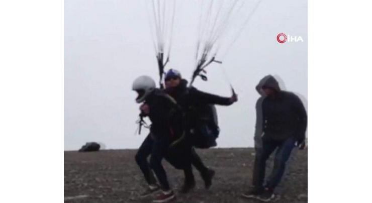 Pakistani tourist dies in parachute accident in Turkey