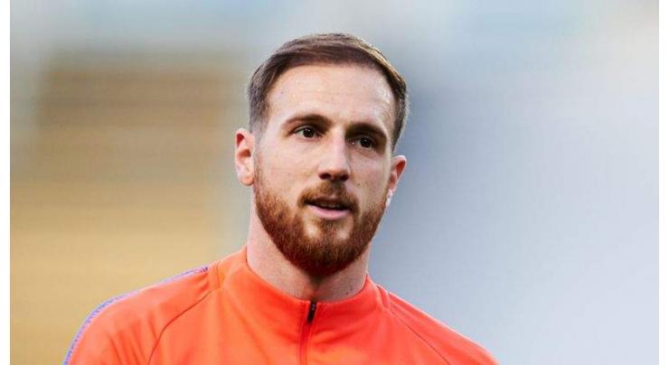 Oblak signs new Atletico contract until 2023
