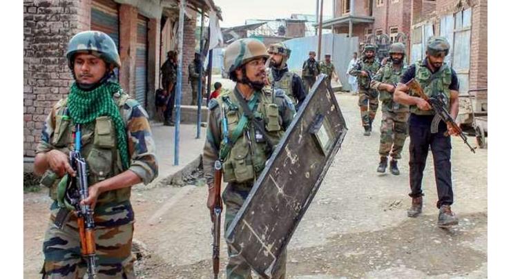 People stay away from poll drama in Srinagar
