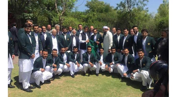 World Cup squad meets Prime Minister Imran Khan