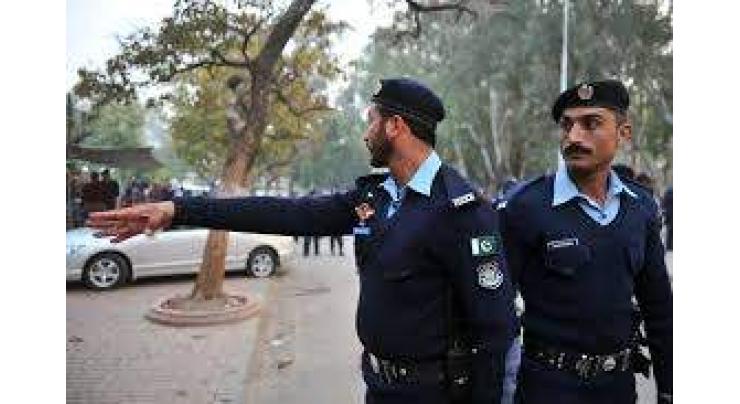 6 wardens dismissed, service of 17 confiscated in Faisalabad 
