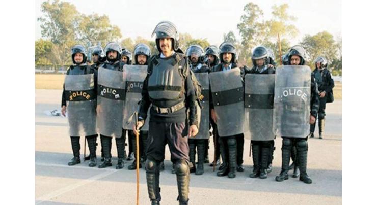 Training course for anti-riot force concludes
