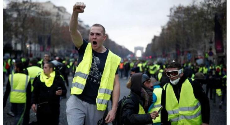 Almost 10,000 Protesters Participating in Yellow Vest Rallies Across France - Reports