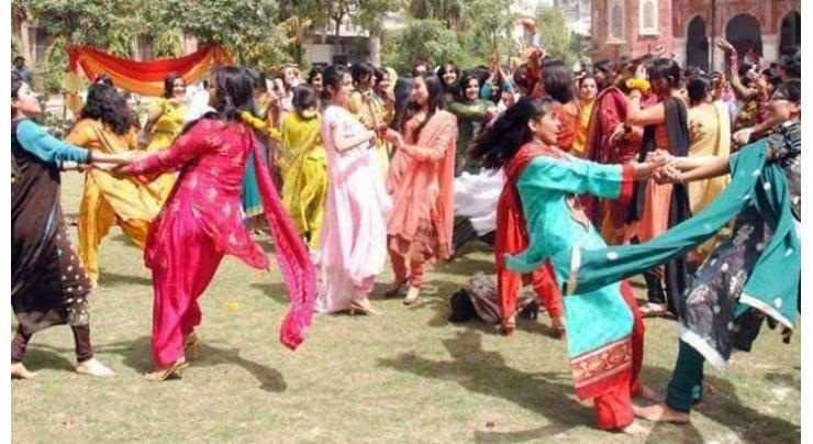 Spring festival 'Jashn-e-Rawalpindi' in full swing

