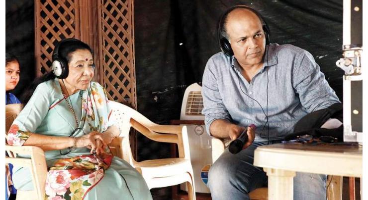 Asha Bhosle directs a scene for Ashutosh Gowariker's 'Panipat'