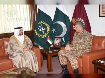 سفير الدولة يلتقي رئيس أركان الجيش الباكستاني