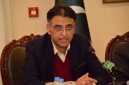 وزير المالية الباكستاني يعلن التنحي عن منصبه