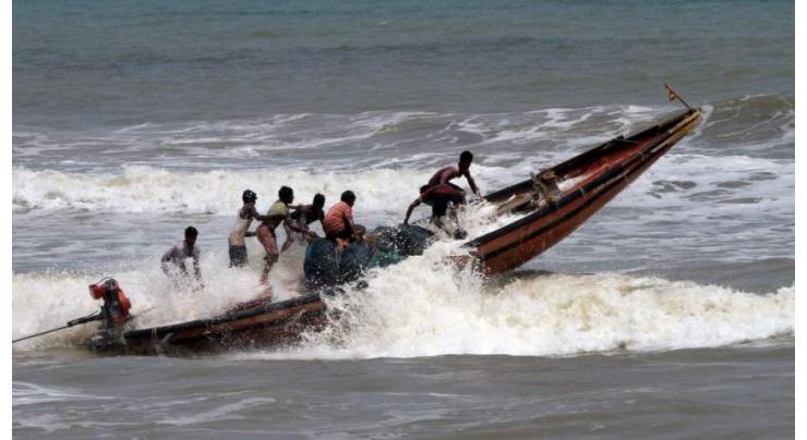 Cyclone Fani: India mass evacuations as storm moves up coast