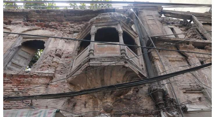 Historic buildings to be restored on priority
