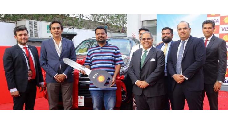 Shell and Visa present Toyota Fortuner and Honda Civic to the lucky prize winners