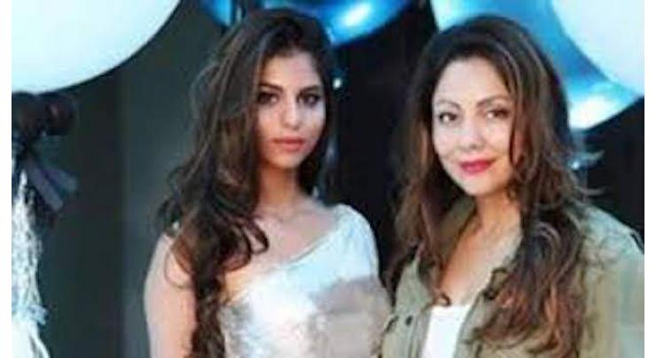 Shah Rukh Khan's daughter Suhana penned a heartfelt note for mom Gauri on Mother's Day