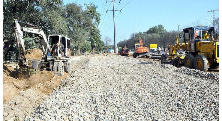 Multan Development Authority (MDA) Director-General (DG) Tanvir Iqbal Tabassum orders widening of road

