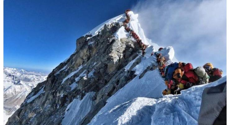 Deaths of British, Irish climbers add to Everest toll
